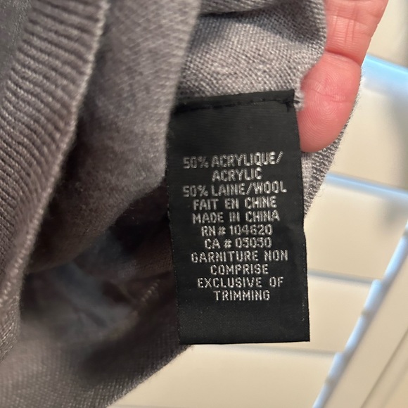 🎁Cute light sweater simple to wear dress it up - Picture 2 of 4